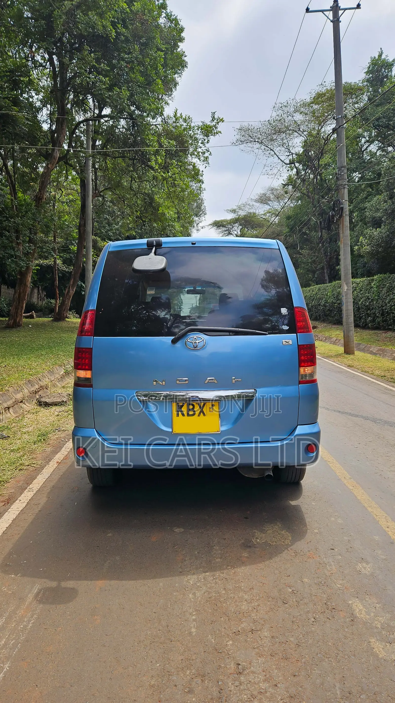 Toyota Noah 2006 Blue