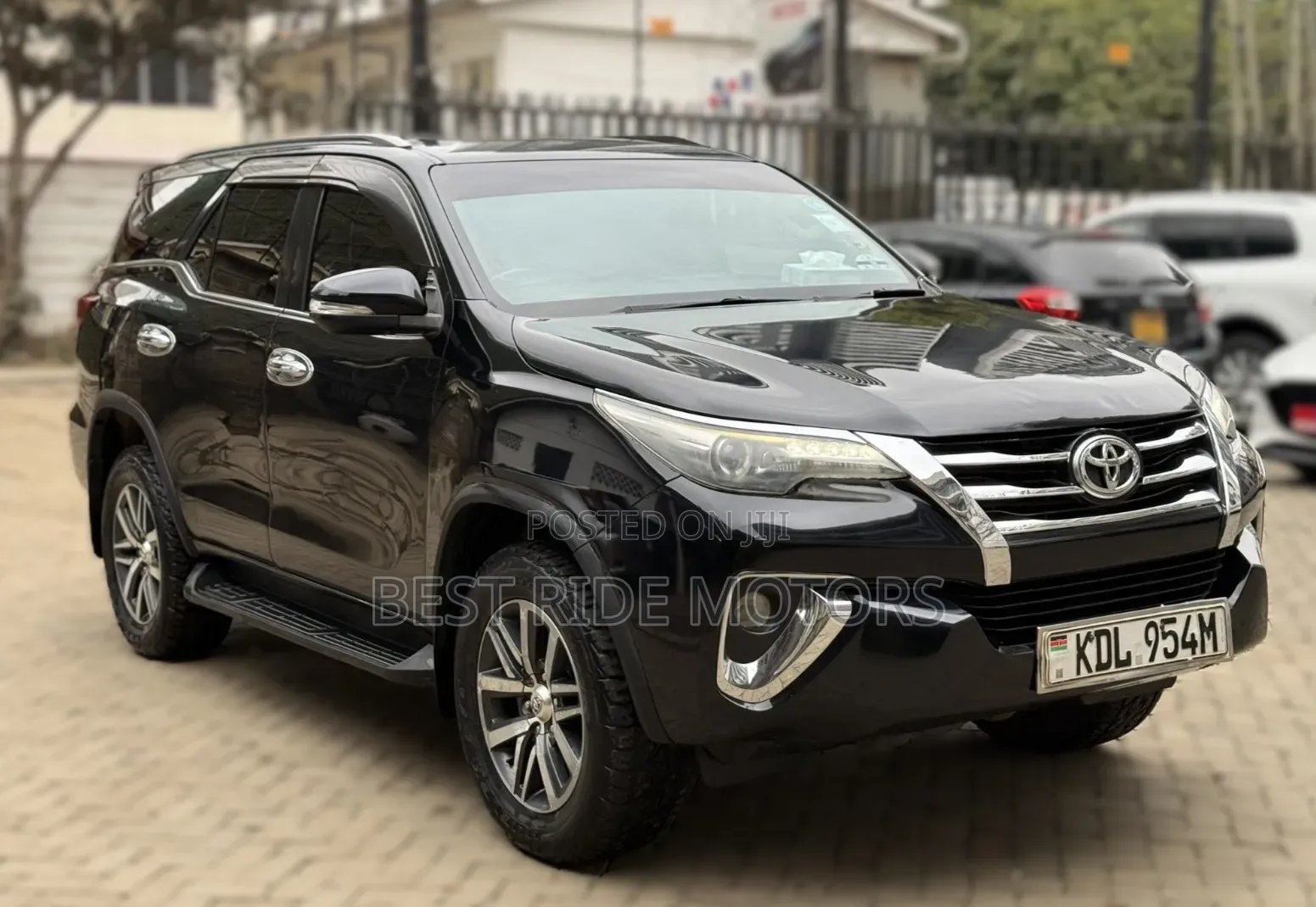 Toyota Fortuner 2.8 D AWD 2016 Black