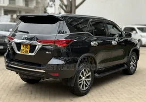 Toyota Fortuner 2.8 D AWD 2016 Black