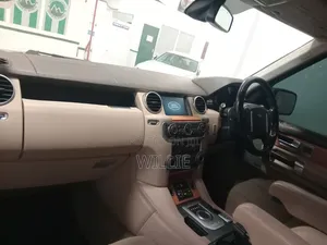Land Rover Discovery 2010 Gray