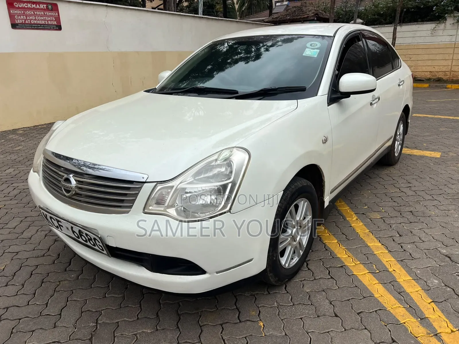 Nissan Bluebird 2010 Blue