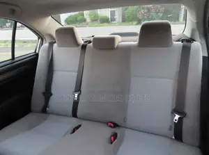 Toyota Axio 1.5 Hybrid 2WD 2019 Silver