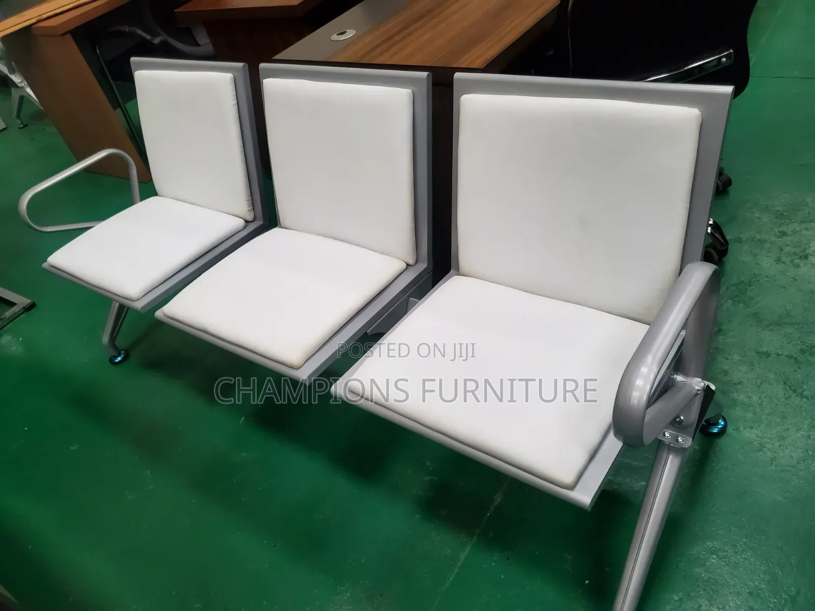 White Padding 3-Seater Link Chair