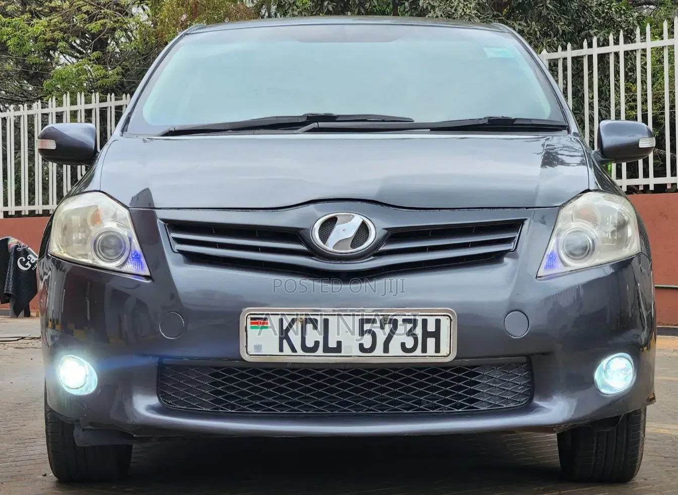 Toyota Auris 2010 Gray