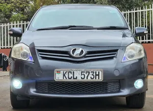 Toyota Auris 2010 Gray