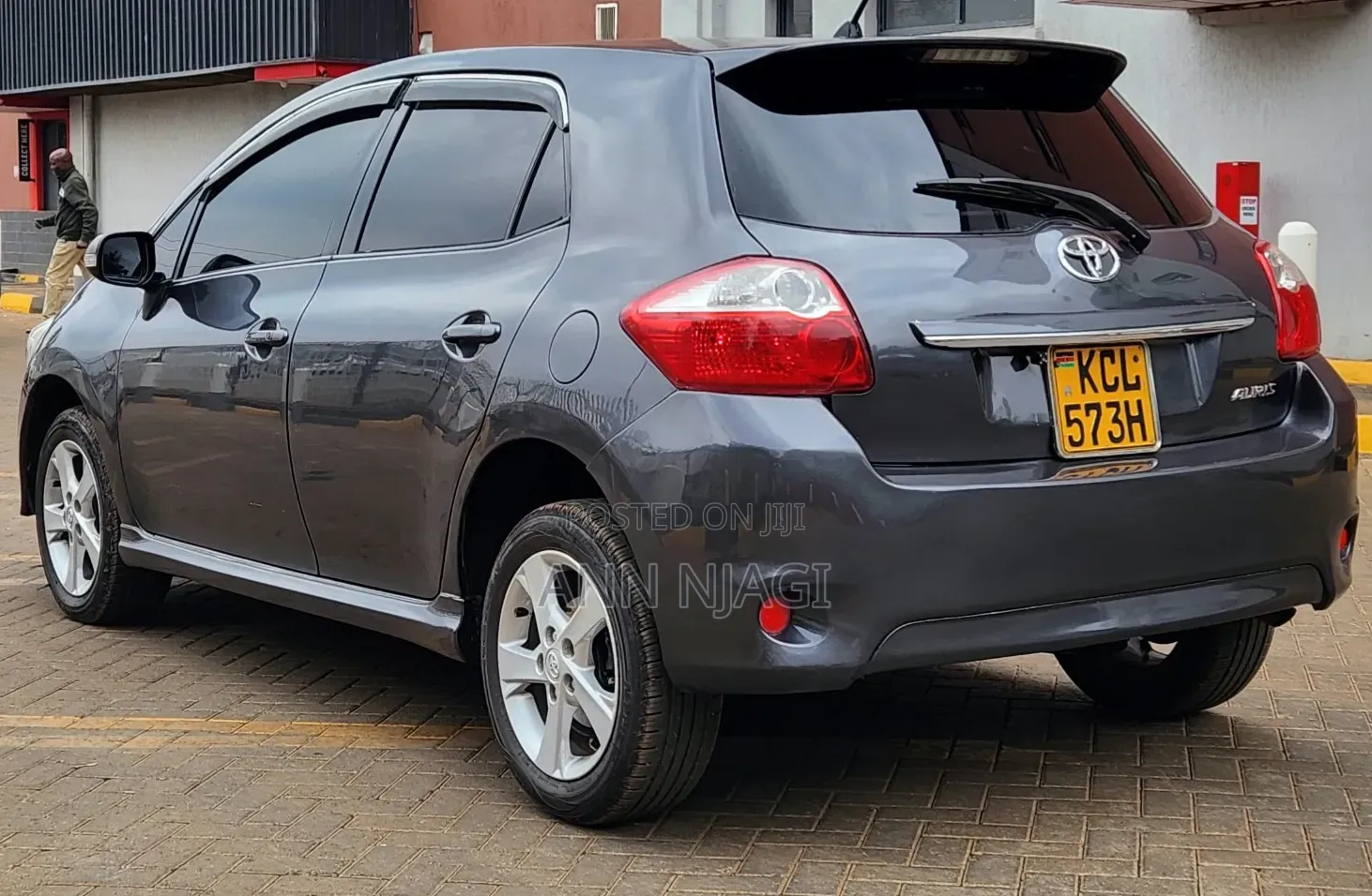 Toyota Auris 2010 Gray