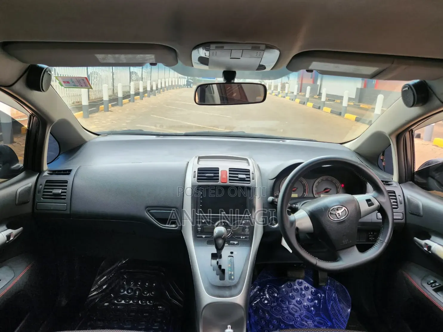 Toyota Auris 2010 Gray