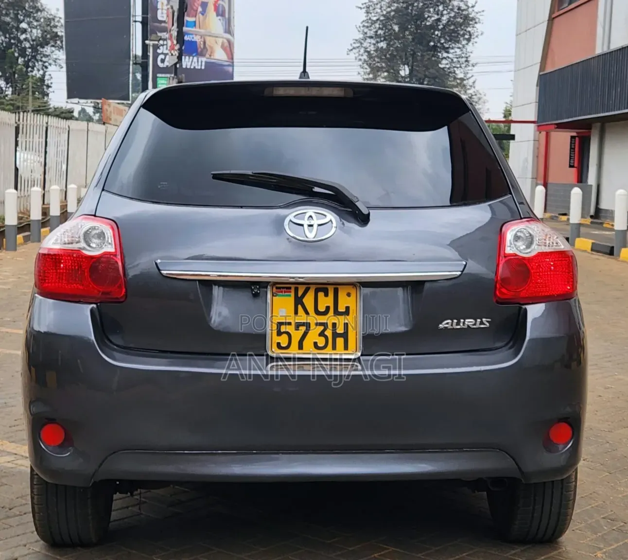 Toyota Auris 2010 Gray