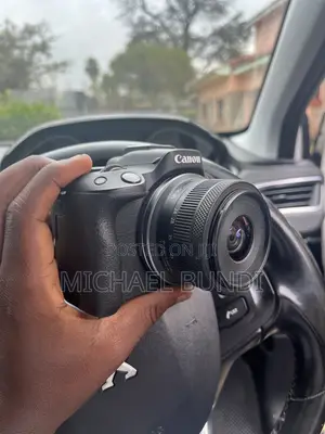 Canon R50 (Open Box)