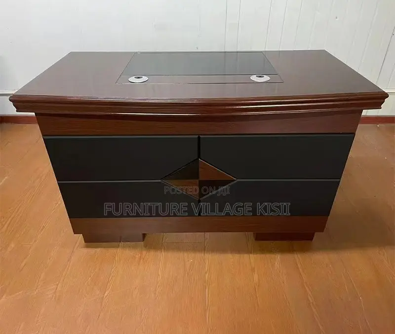 Office Desk: Executive Mahogany Desk1200mm