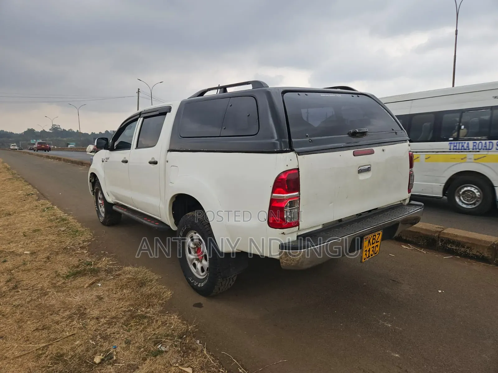 Toyota Hilux 2008 White