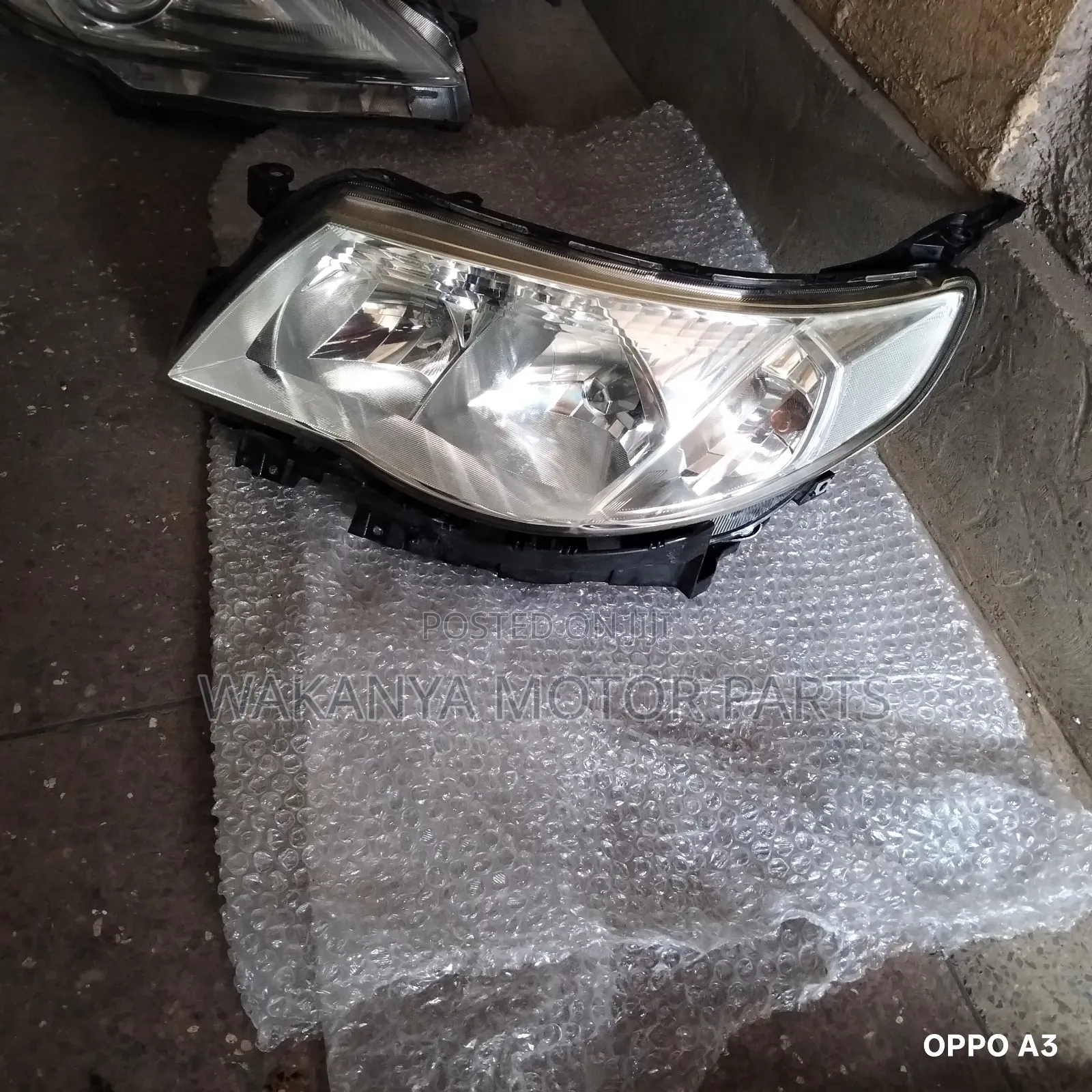 Subaru Forester SH5 Non Xenon Headlamp, Ex Japan Spare