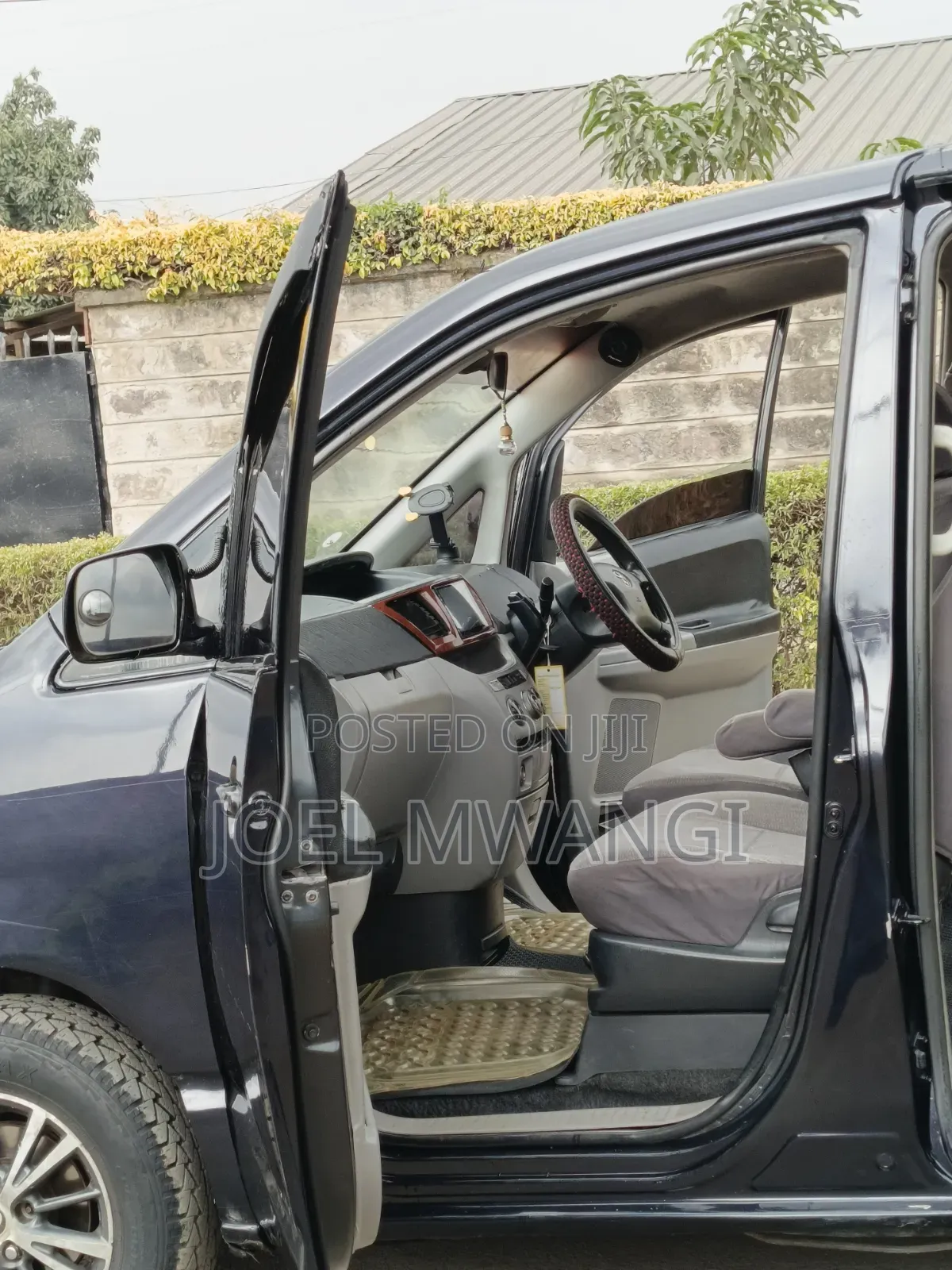 Toyota Noah 2005 Black