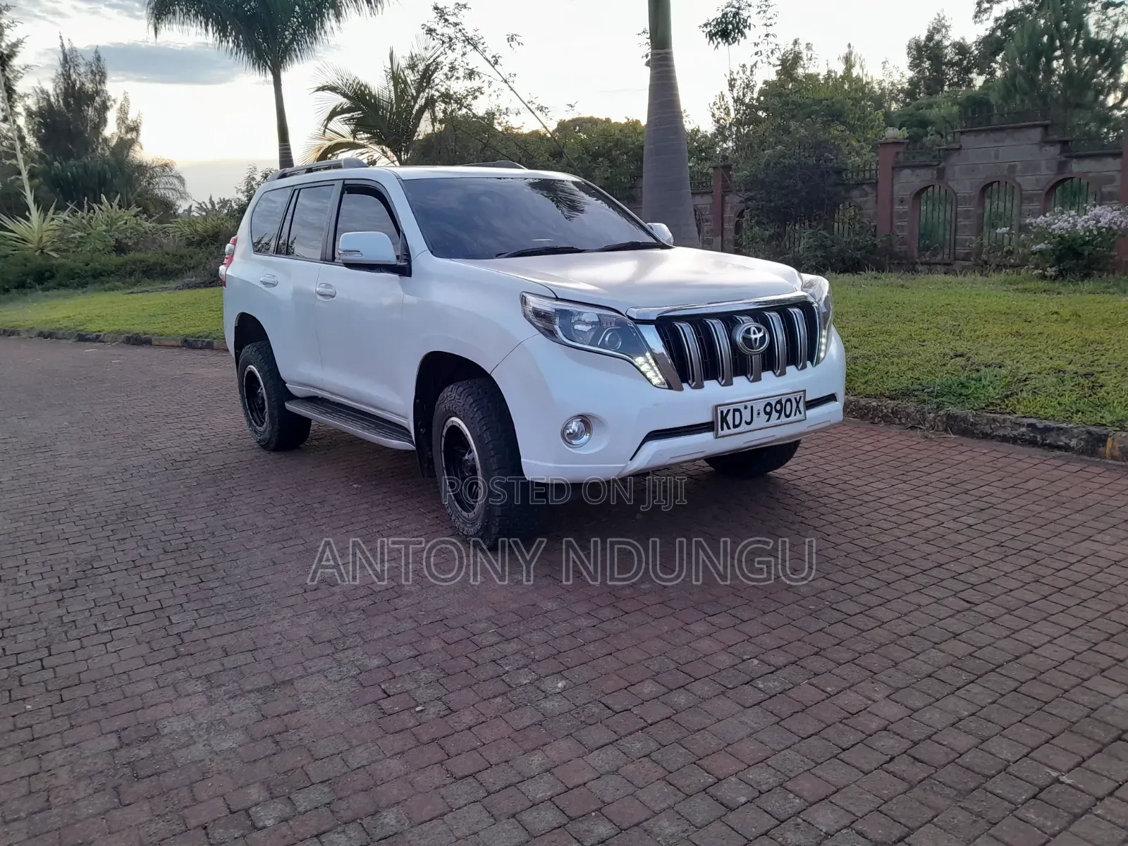 Toyota Land Cruiser Prado 2016 White