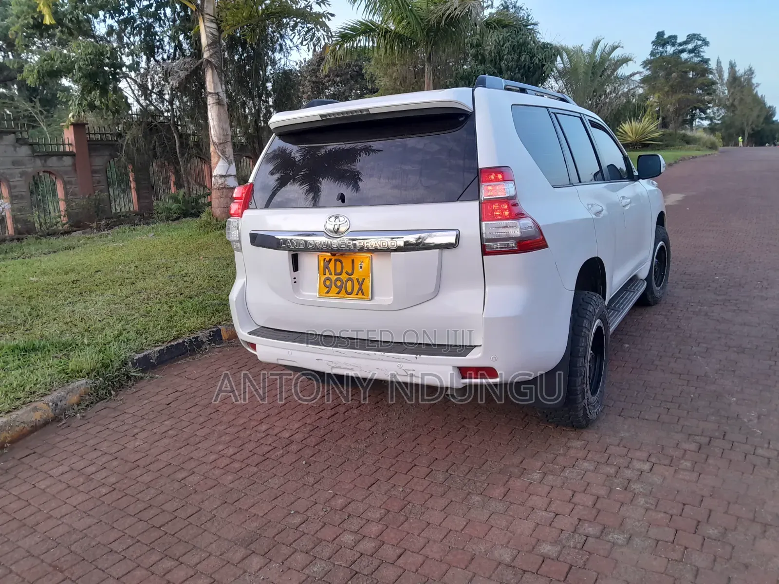 Toyota Land Cruiser Prado 2016 White