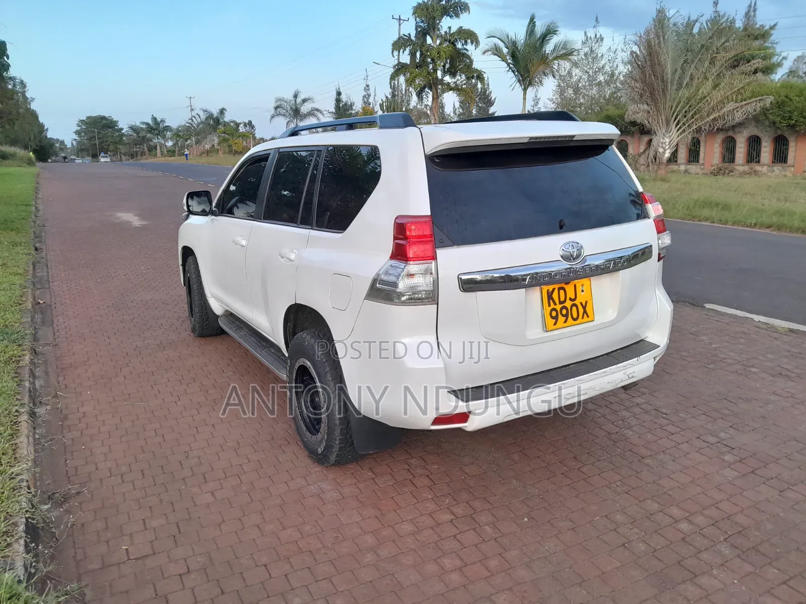 Toyota Land Cruiser Prado 2016 White