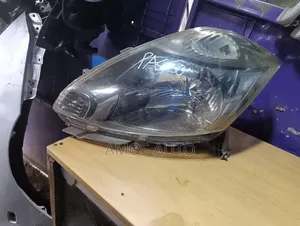 Passo 2008 Headlight Xenon