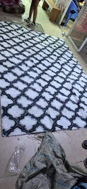 Make Your Floor Part of Your Comfort Story With 7 by 10 Fluffy Carpet