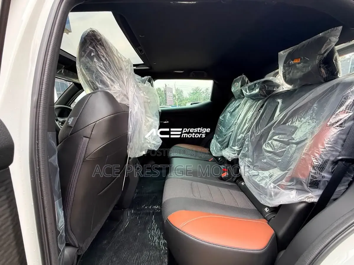 Suzuki Vitara 2025 White