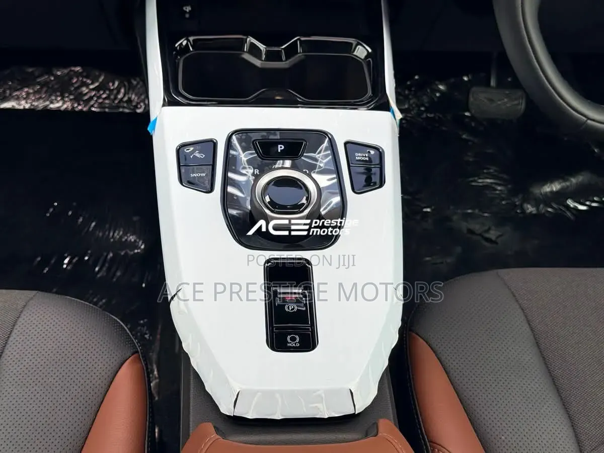 Suzuki Vitara 2025 White