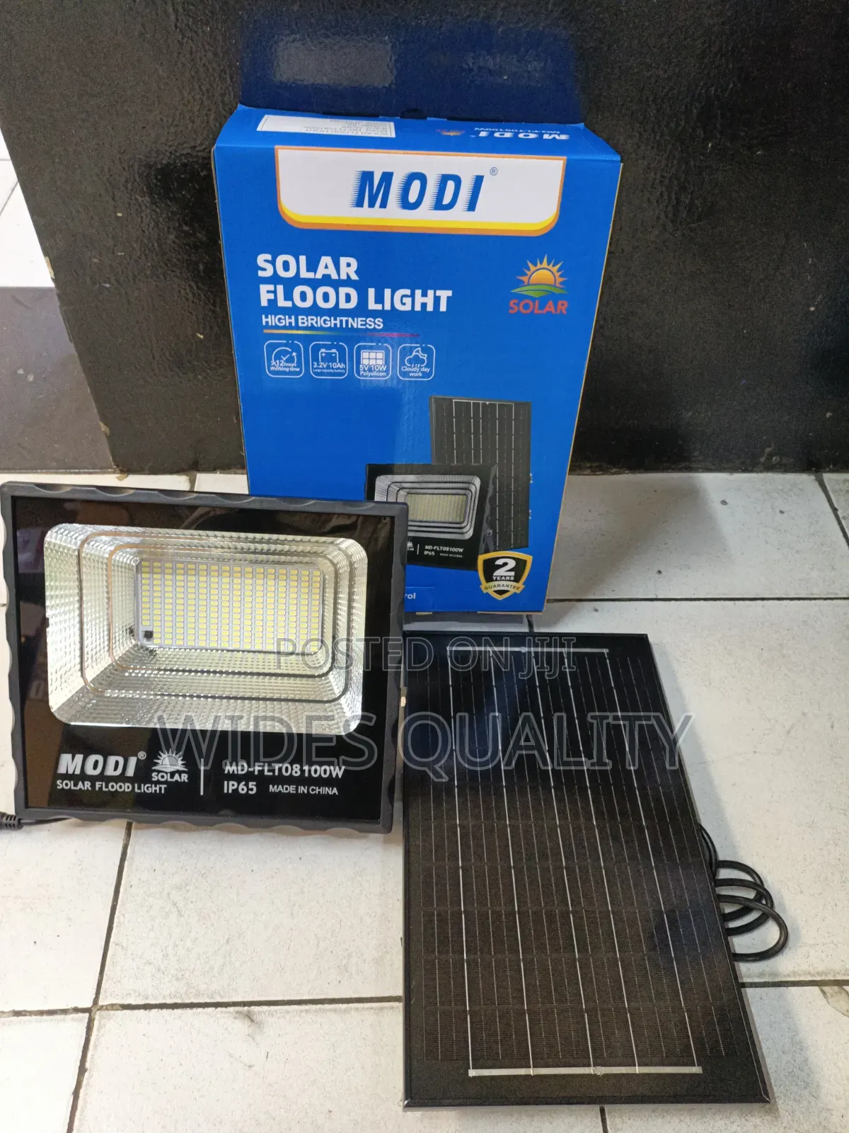 Modi 100W Solar Flood Light Outdoor, Weather-Resistant Security Light