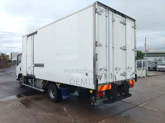 Isuzu ELF Freezer Body 2020 Model