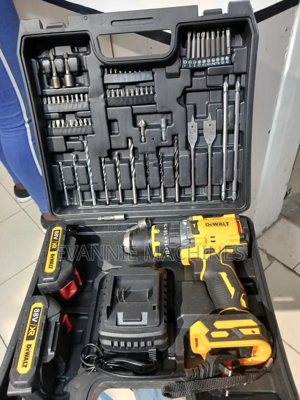 88v Dewalt Hummer Drill Set/ Dewalt Hummer Drill