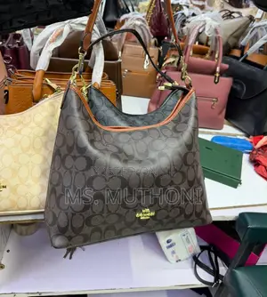 Coach Laurel Shoulder