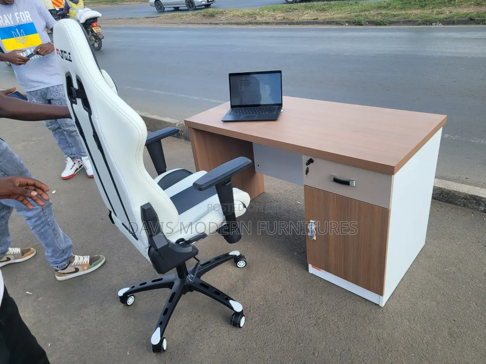 Regret Study Desk