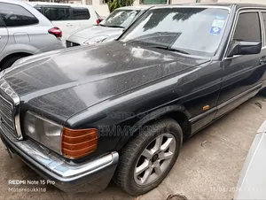 Mercedes-Benz 300E 1990 Black