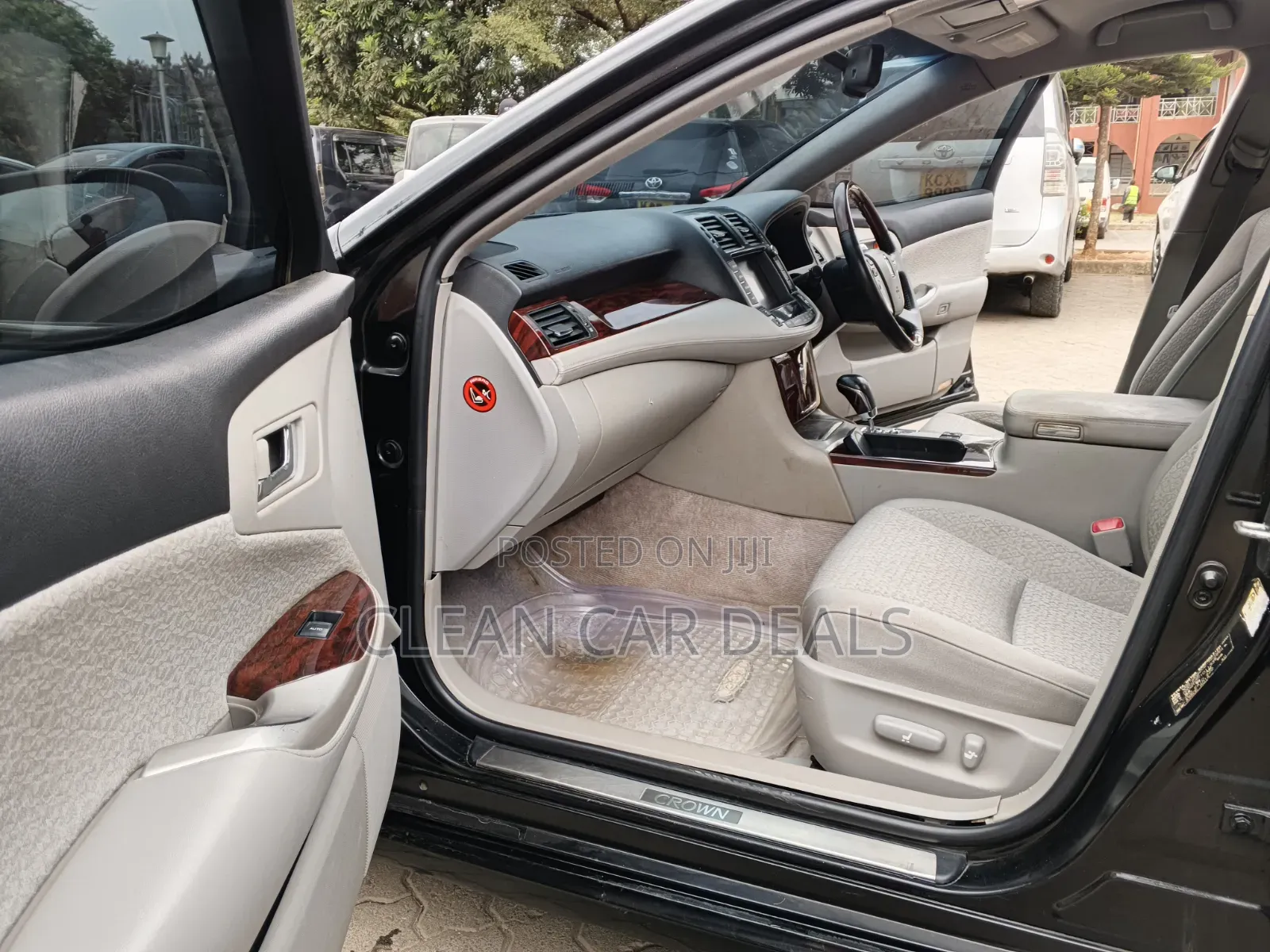 Toyota Crown 2013 Black