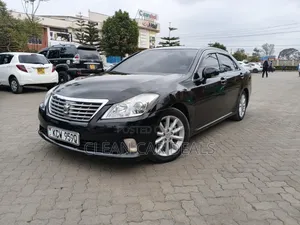 Toyota Crown 2013 Black