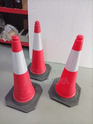 New Arrivals!! Heavy Duty Reflective Barricades Cones/Road Cones