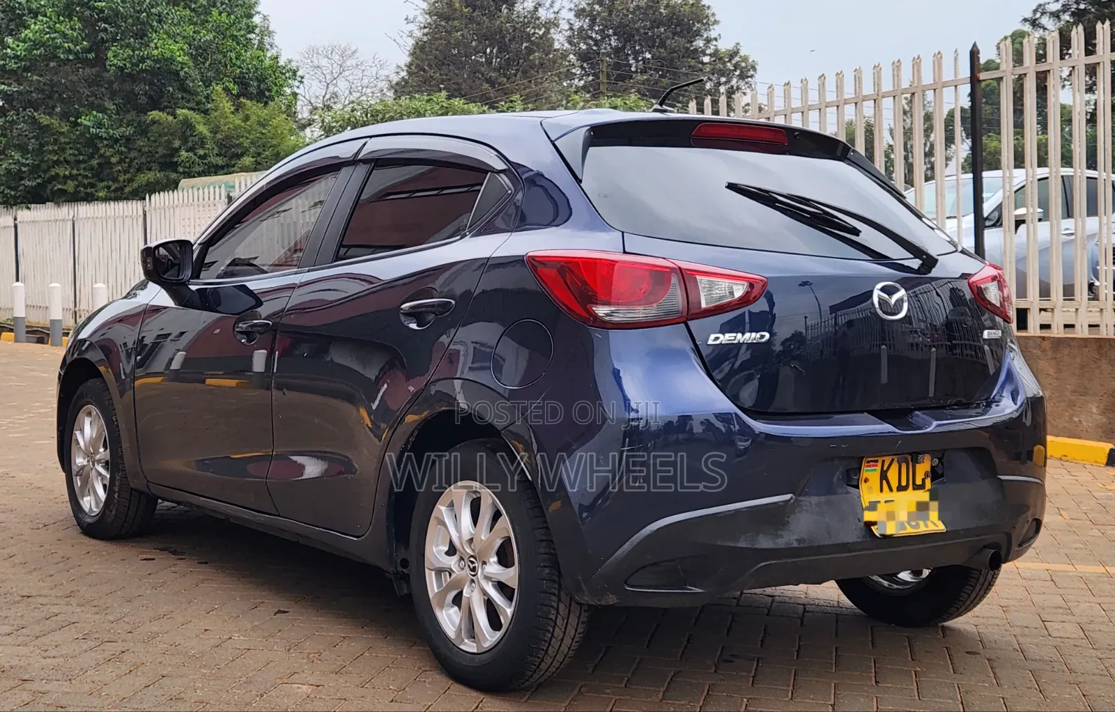 Mazda Demio 2016 Blue