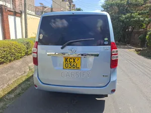Toyota Noah 2012 Blue