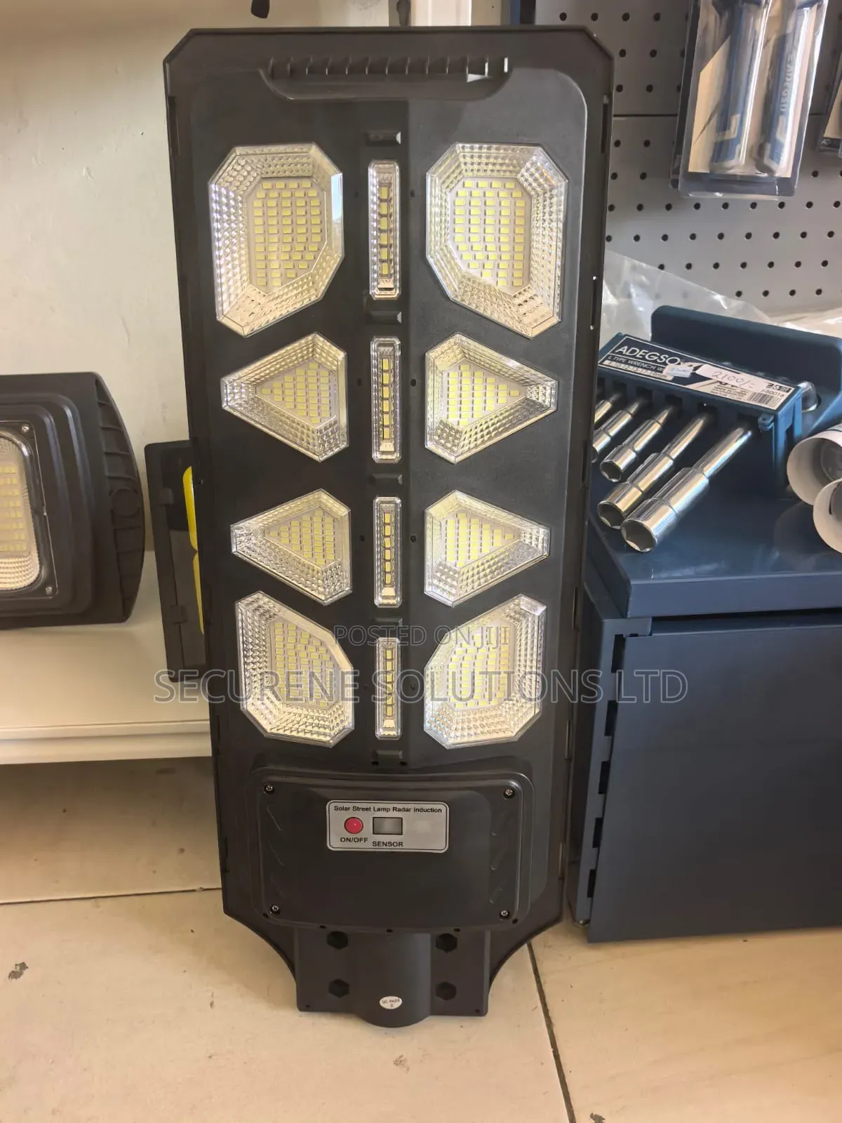 Kindway 500W All-in-One Solar LED Street Light,
