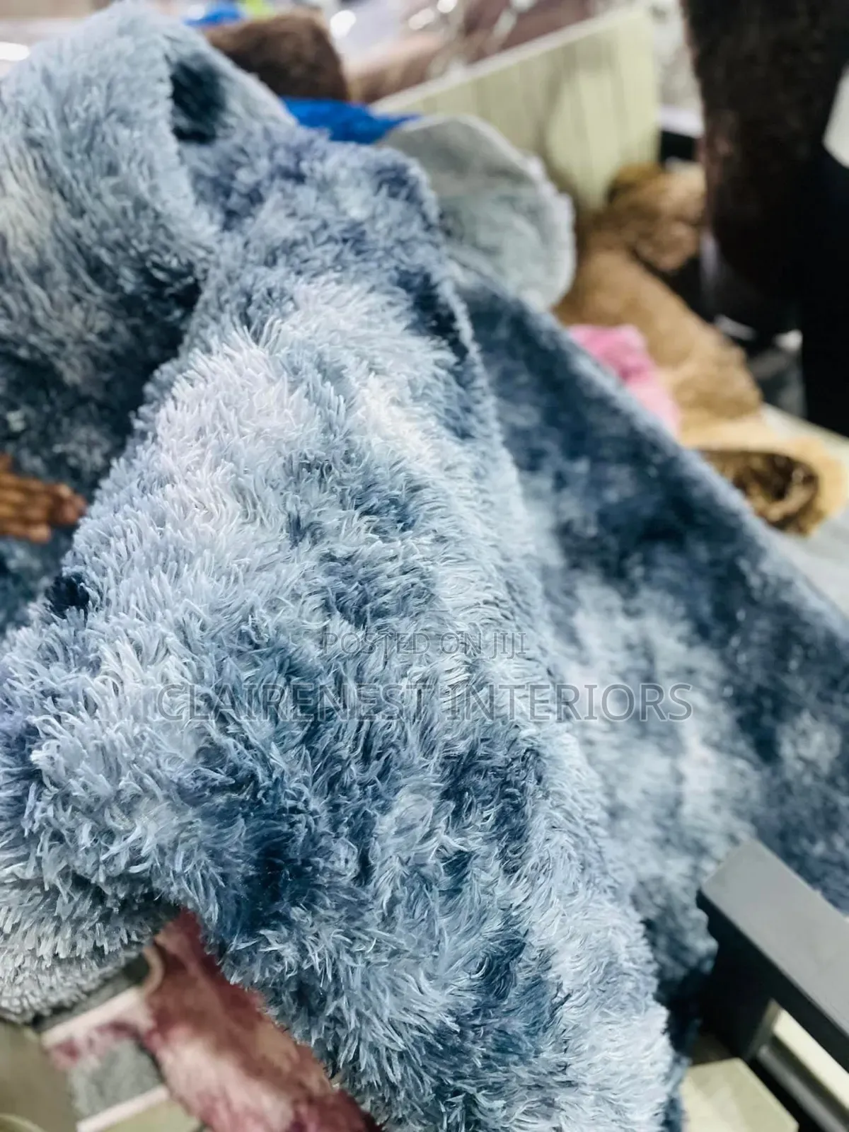 Sof 7 by 8 Fluffy T Carpet, Happy Feet.