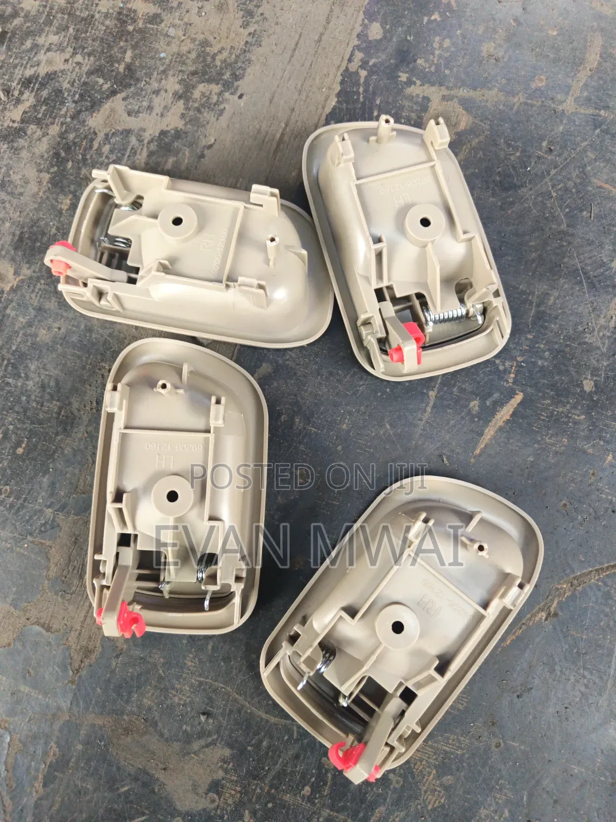 Toyota 110 Inner Door Handles Available