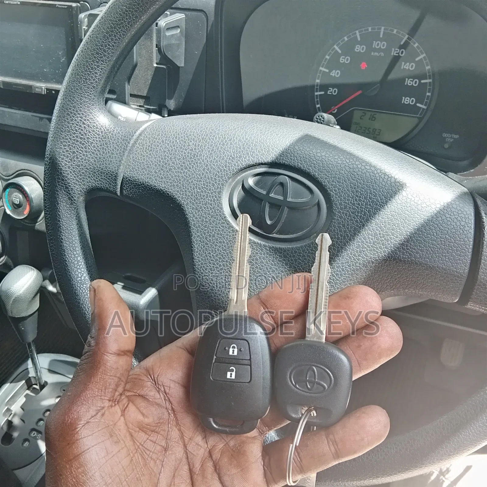 Toyota Vitz Spare Key Duplication