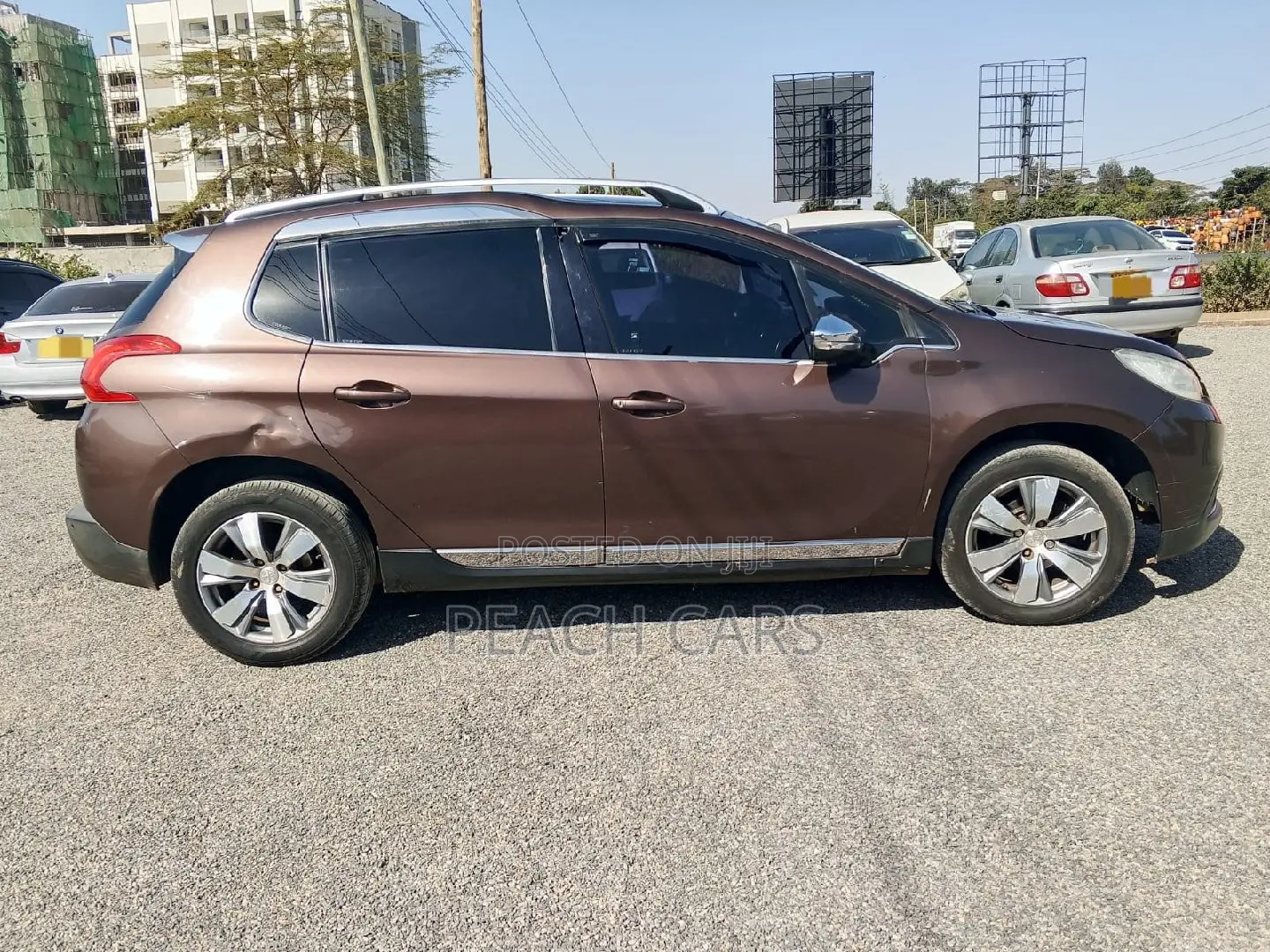 Peugeot 2008 2018 Brown