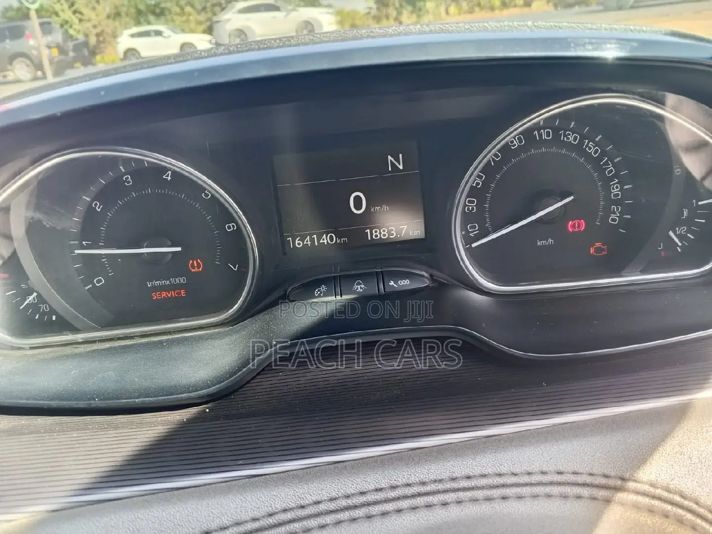 Peugeot 2008 2018 Brown
