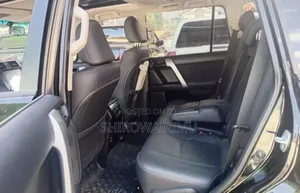 Toyota Land Cruiser Prado 2017 Black