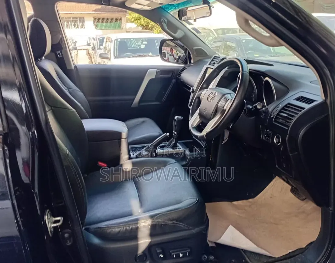 Toyota Land Cruiser Prado 2017 Black