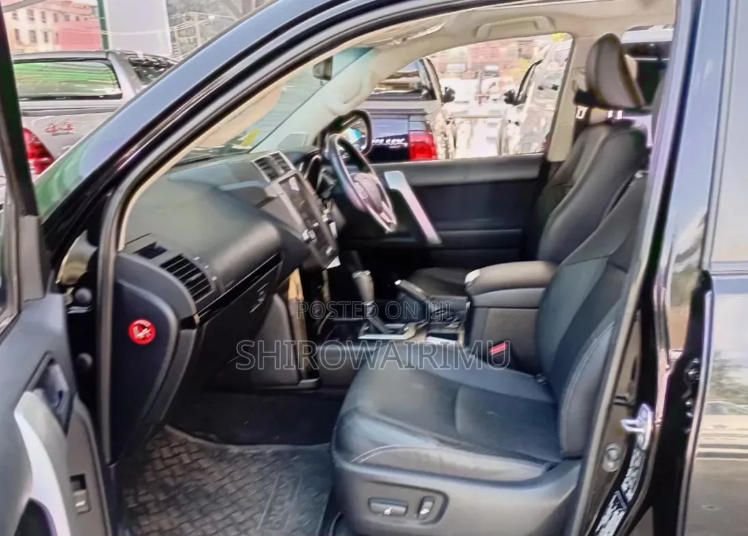 Toyota Land Cruiser Prado 2017 Black