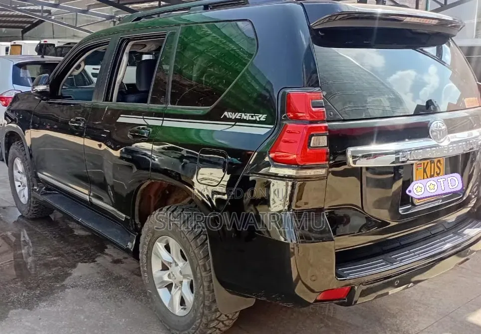 Toyota Land Cruiser Prado 2017 Black