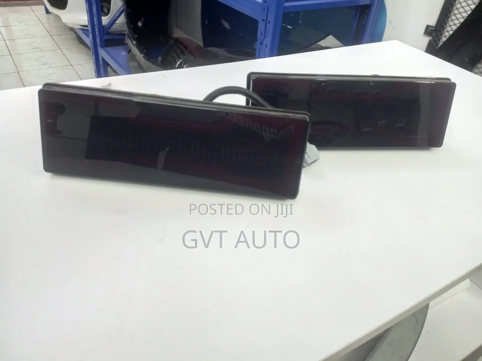 Pair LED Smoked Rear Tail Light Lamp Toyota Landcruiser 70 75 78 79