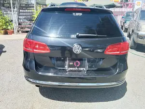 Volkswagen Passat 2011 Black