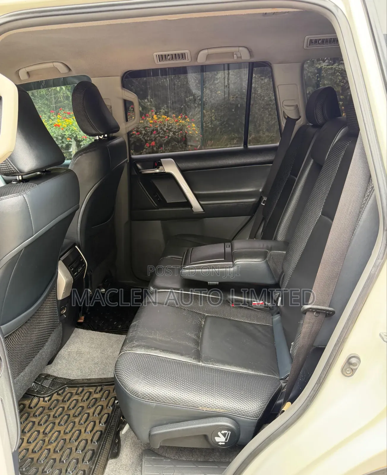 Toyota Land Cruiser Prado 2010 White