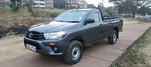 Toyota Hilux 2020 Gray