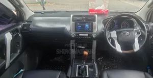 Toyota Land Cruiser Prado 2012